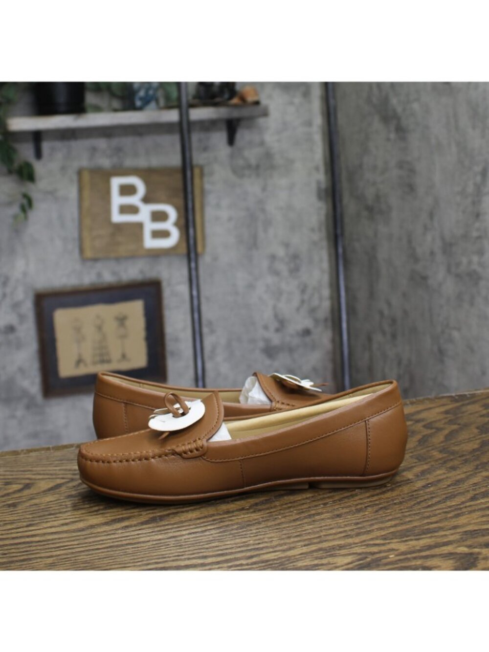 NWT Michael Michael Kors Juliette Leather Moccasins Loafers Luggage Brown 6.5M - Picture 13 of 16